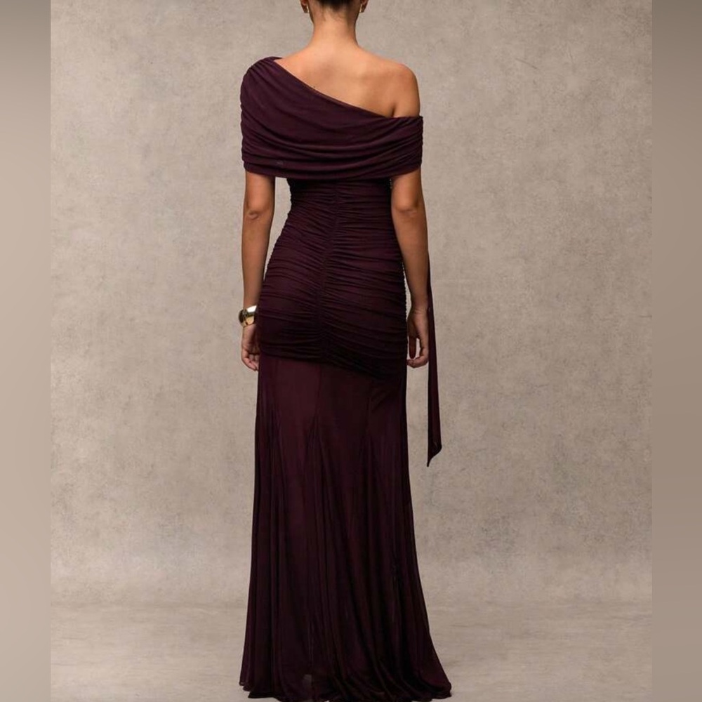 Elegant Off-Shoulder Purple Dress - Picture 2 of 5